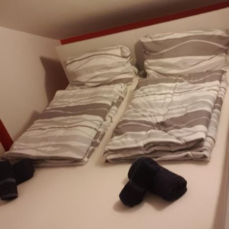 Schoene Wohnung Zentral إنغولشتات المظهر الخارجي الصورة